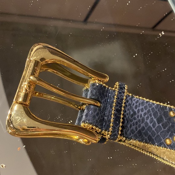 Crystal and Metal Beads Studded Gold Hardware Faux Black Snakeskin belt. - Picture 8 of 8